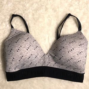 PINK Victoria’s Secret WEAR EVERYWHERE WIRELESS